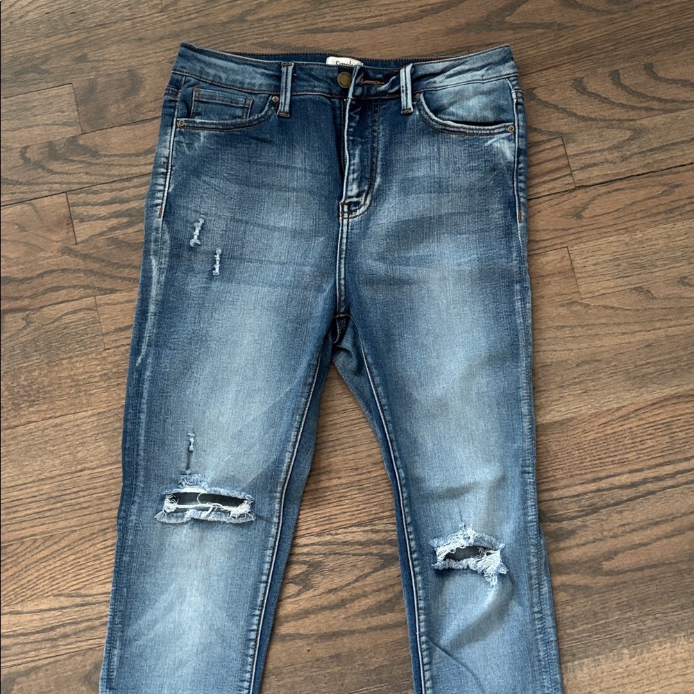 Stylish Ankle Jeans in Classic Blue - Picture 4 of 13